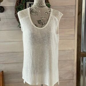 𝅺*🆕 Studio Y Off White Top L